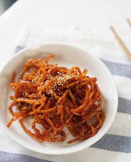고추장 진미채볶음 마요네즈 넣어서 했어요