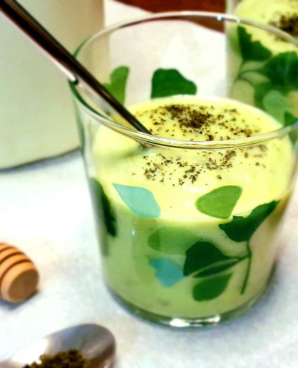 The easiest and most delicious avocado smoothie
