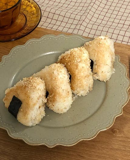 구운 참치 주먹밥