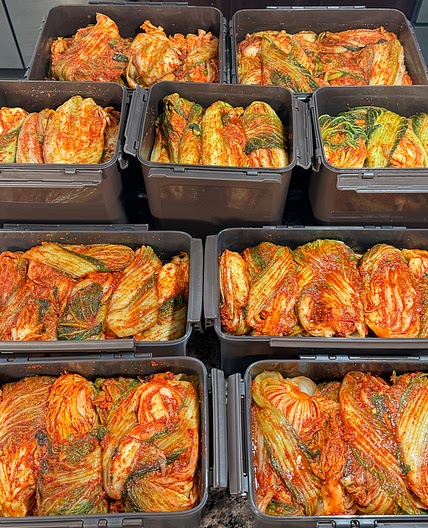 AMAZING Korean Kimchi!!