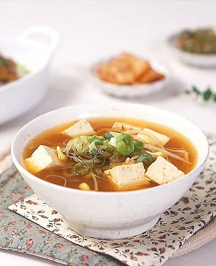 얼큰한 김치콩나물국 레시피