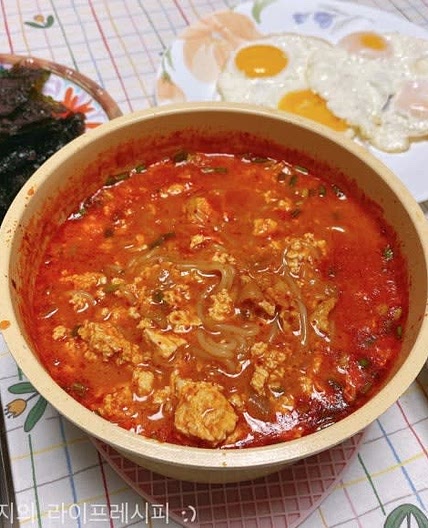 [순두부찌개 끓이는법] 쫄깃쫄깃 칼칼하게 맛있는 쫄순이 쫄면순두부