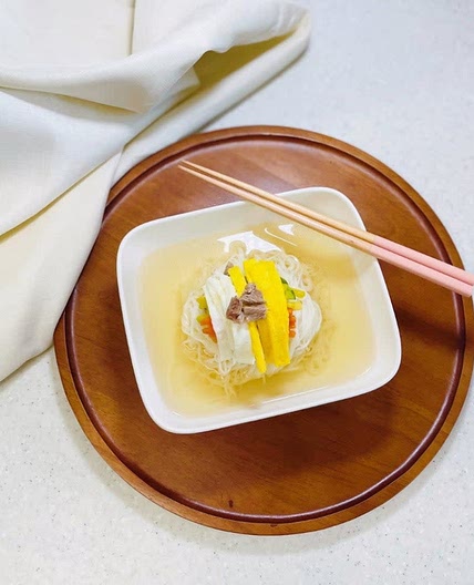 고기육수로 뜨근하고 맛있는 국수장국 만들기