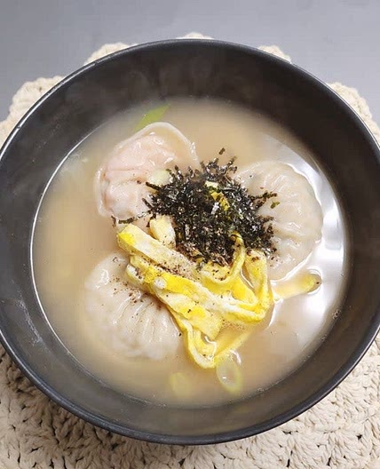 멸치육수 떡국 떡만둣국