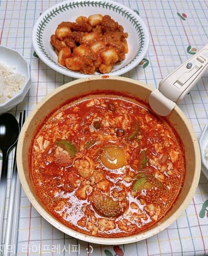 순두부찌개 끓이는법 색다르게 만드는 명란순두부찌개 순두부짜글이