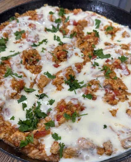 One pan chicken cheese and rice 