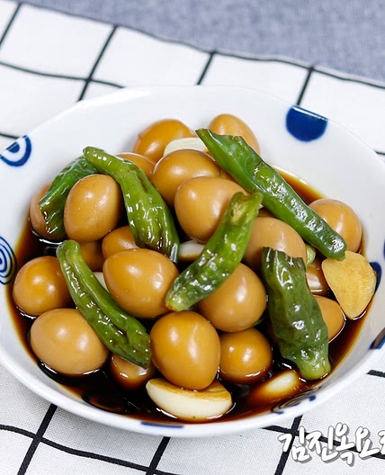 만만한 밑반찬 꽈리고추메추리알장조림 레시피