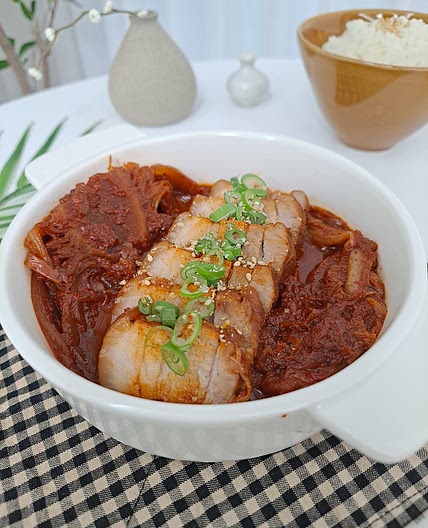 밥도둑 통삼겹 김치찜
