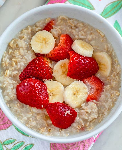 Strawberry banana oatmeal