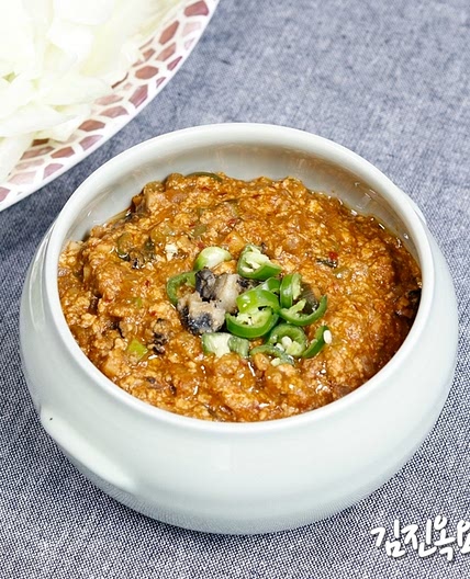 입맛 없을때 쌈싸먹으면 좋은 우렁강된장 레시피
