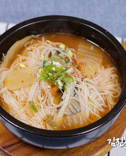 잔치국수보다 개운한 김치국수 털랭이국수