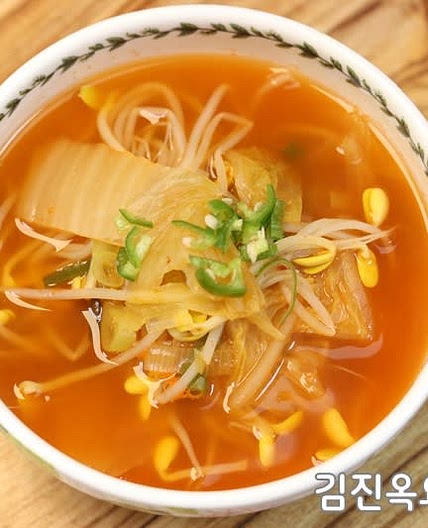 개운한 김치콩나물국 레시피