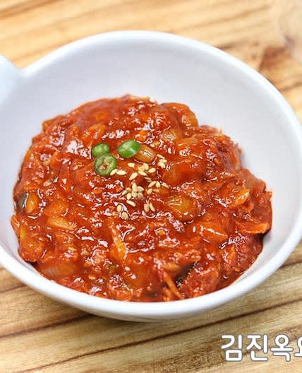 밥을 비벼먹으면 꿀맛 참치볶음고추장 레시피