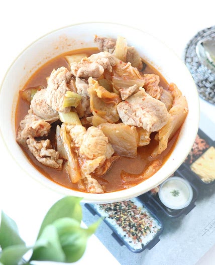 돼지고기김치찌개 끓이는법 고기잔뜩 넣어서 ~