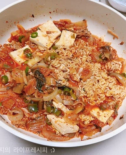 김치찌개 맛있게 끓이는법 라면요리 참치김치찌개 참치캔요리 김치찌개라면 레시피