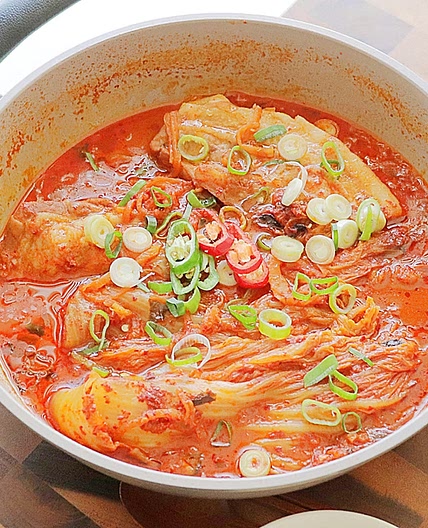 통삼겹살 김치찜