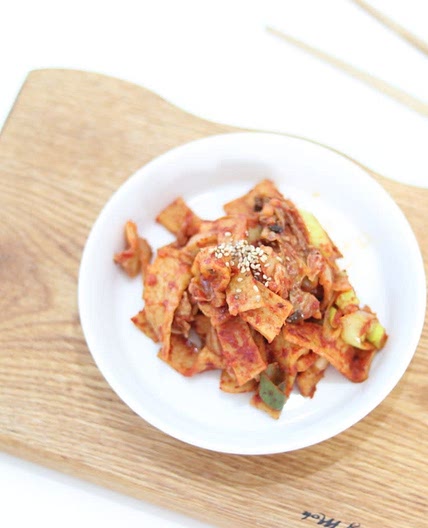 김치볶음 만들기 어묵도 넣어서 맛깔나게
