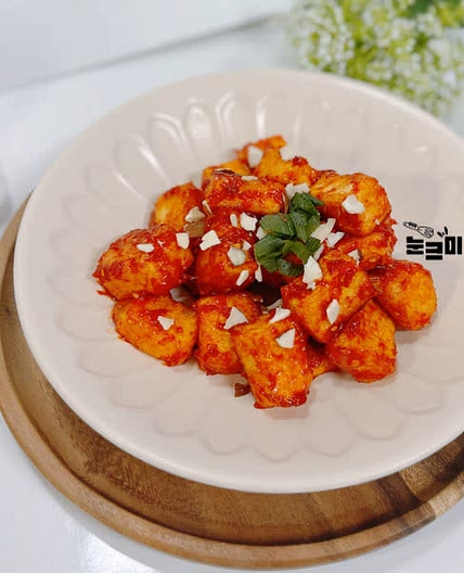 다이어트 간식 매콤달콤 두부강정만드는법