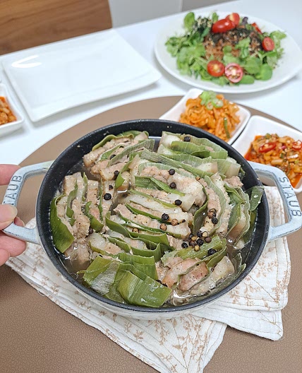 무수분 대파 삼겹살 수육과 새우젓 무침