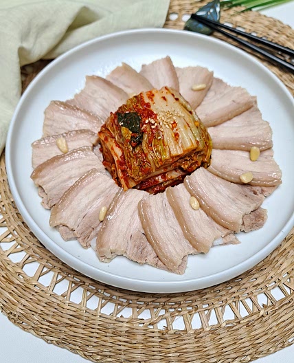 삼겹살 수육 촉촉하게 삶는 법