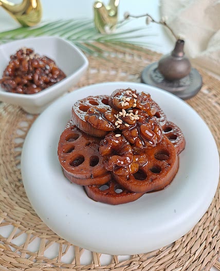 우리집 단골 밑밭찬 연근호두 조림