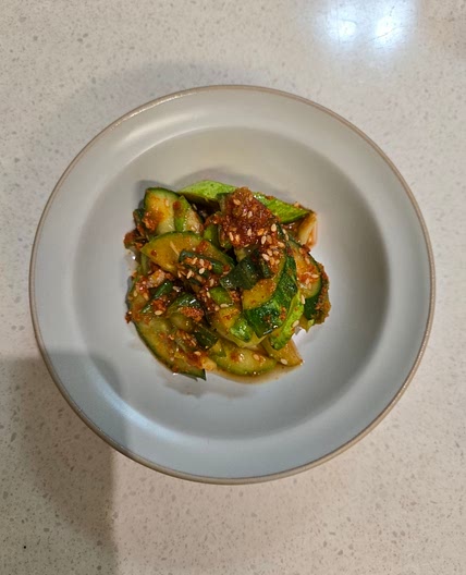 새콤달콤 밥 반찬 오이무침
