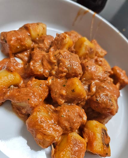 Gnocchi mit Tomaten-Sahne-Sauce