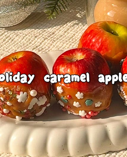 Holiday caramel apples