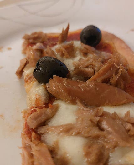 Pizza - Olives and tuna