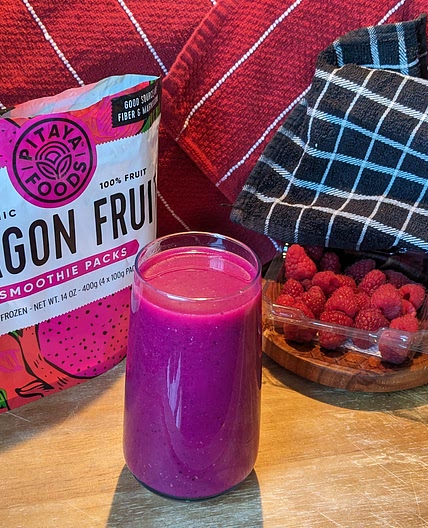 Fuchsia 
Dragon Fruit Smoothie