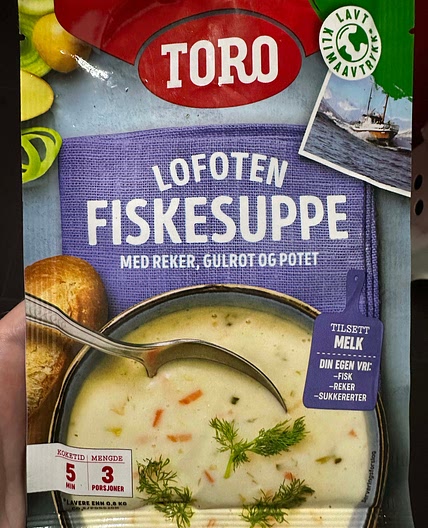 (Loftoten Fiskesuppe) Salmon Soup with Zucchini and Potato