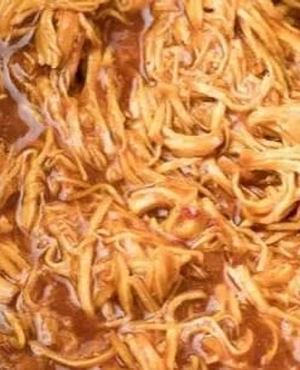 Easy Crock Pot Pulled Chicken Sandwhiches