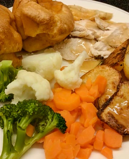 Roast Chicken Yorkshire Pudding Recipe – Crispy, Fluffy, Perfect Dinner