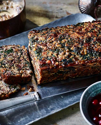 Christmas nut roast with mushroom gravy