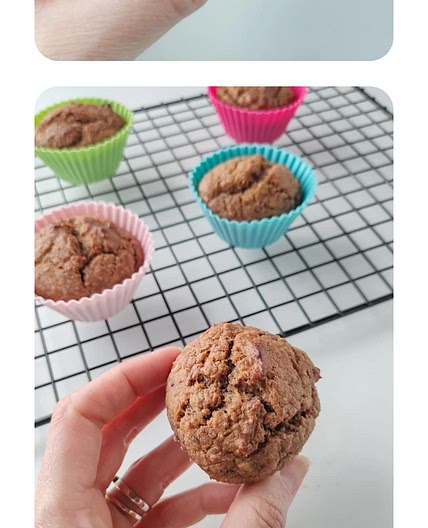 Apples and raisins muffins