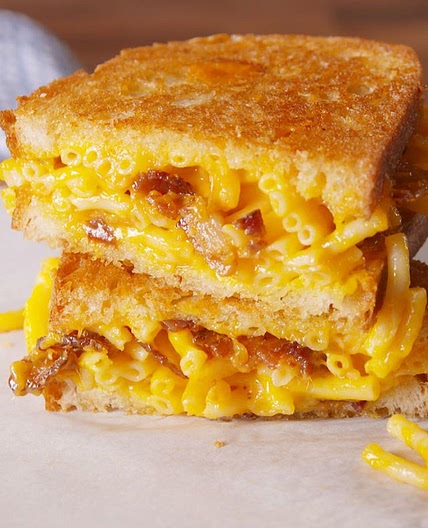 Mac & Cheese Grilled Cheese