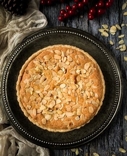 Italian almond tart