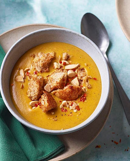 Carrot, lentil and almond soup with wholemeal croûtons