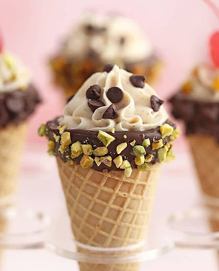 Cannoli Cones