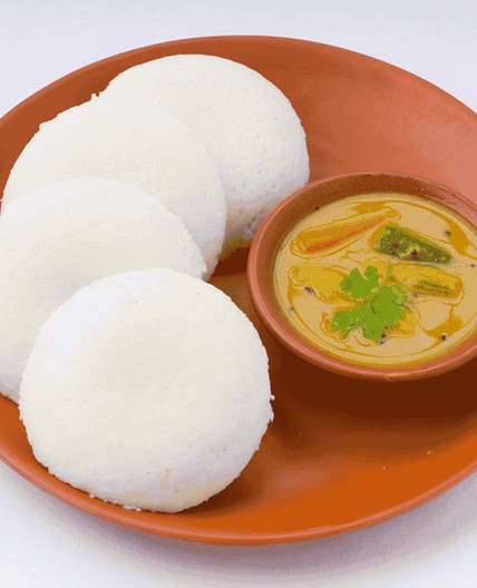 Idli (Steamed Rice Cakes)