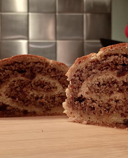Orahnjaca Croatian Walnut loaf (made with hazelnuts)