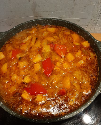 Chili red pepper onion soup