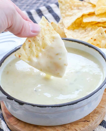 Viral TikTok Crockpot Queso Dip