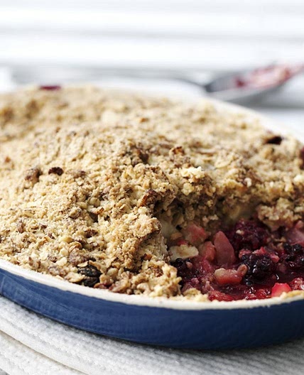 Apple and blackberry crumble