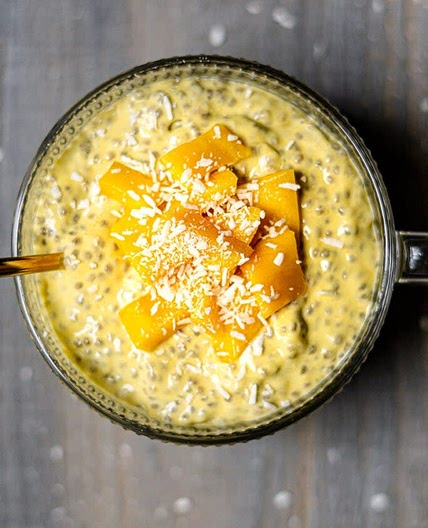 Mango chia pudding