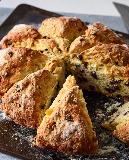 Spotted dick bread