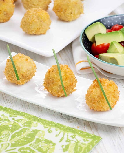 Spanish Ham Croquettes (Croquetas de Jamón)
