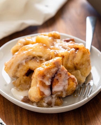 Stuffed cinnamon dessert
