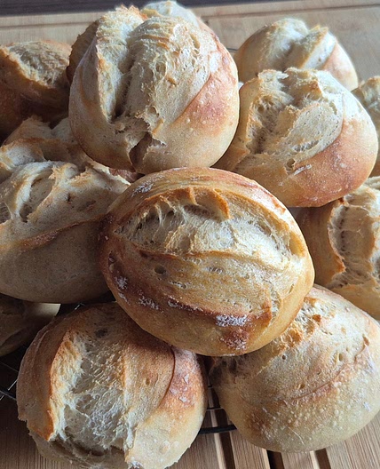 Dinkel-Aufbackbrötchen