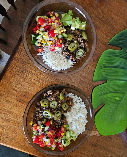 Amis Burrito bowl with cauliflower rice